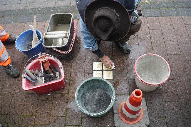 Die Stolpersteine am Servatiusweg 11 erinnern an die jüdische Familie Cahn