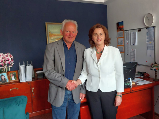 Stadtpräsidentin Anna Nemś und Berthold Rothe (Vorsitzender Städtepartnerschaftsvereins Bornheim-Zawiercie)
