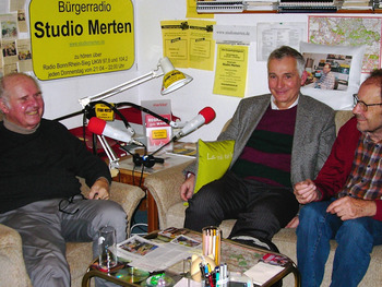 Heinrich Schröder (links) und Eckhart Altemüller (Mitte) im Gespräch mit Otto Ganser. Foto: Studio Merten
