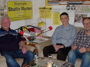 Reden über 31 Jahre Radio Studio Merten (v.l.): Dietmar Ballner, Heribert Keßler und Otto Ganser 